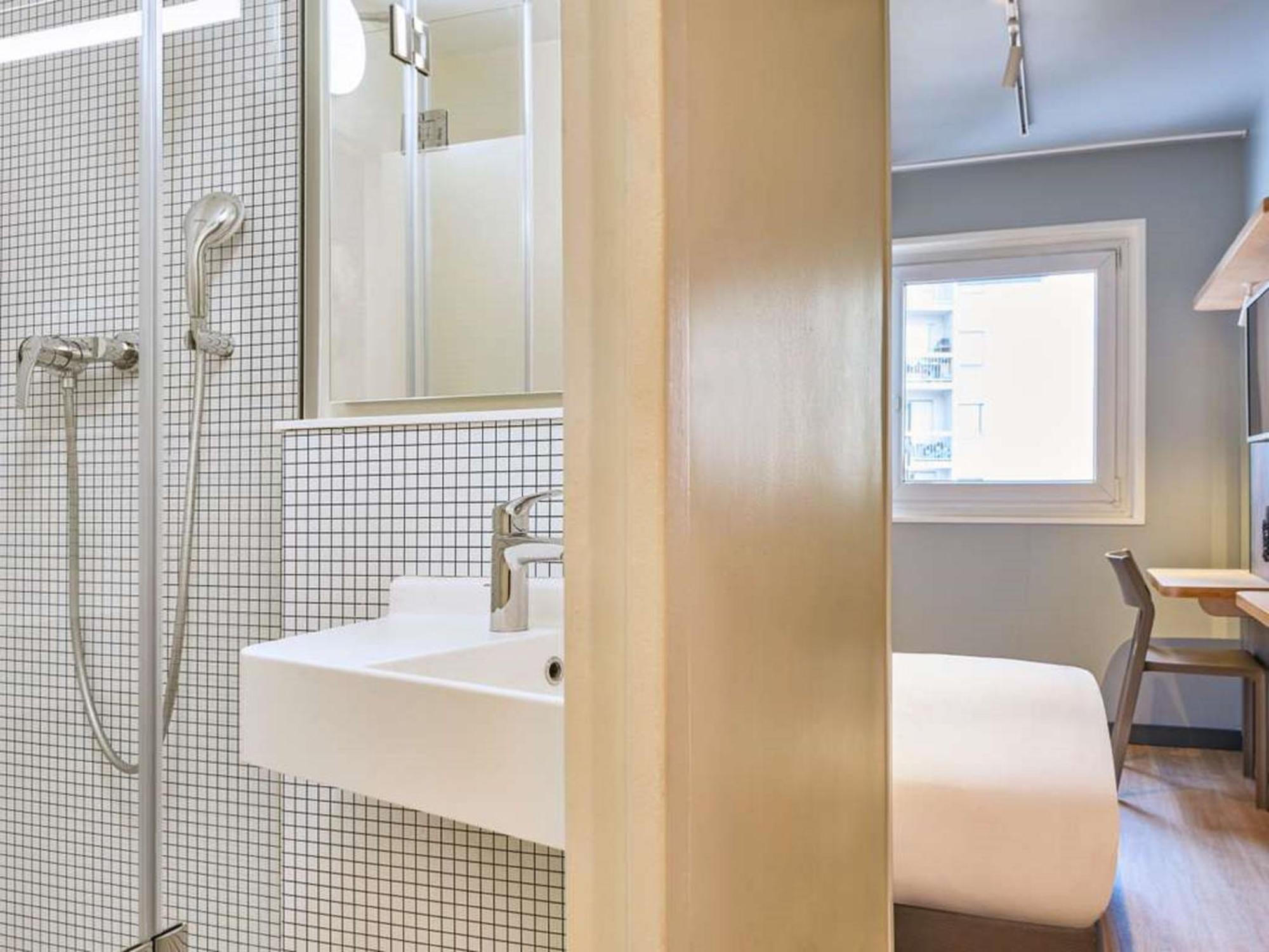 Ibis Budget Poitiers Nord Futuroscope Шассней-дю-Пуату Екстер'єр фото